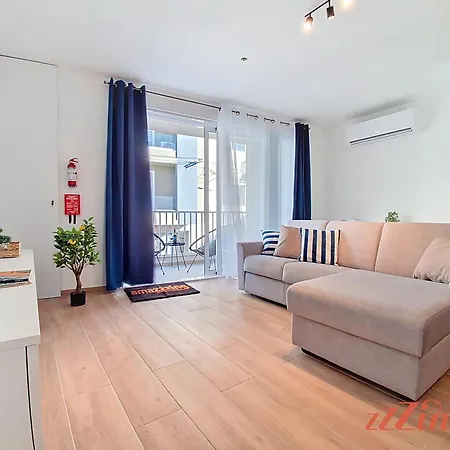 Balcony In Charming Malta Village *