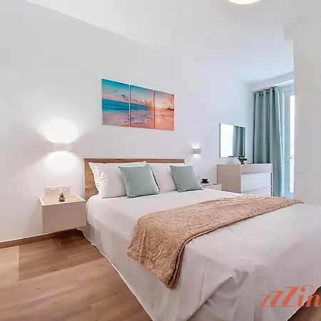 Balcony In Charming Malta Village Apartman Hal Ghaxiak