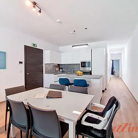 Balcony In Charming Malta Village *