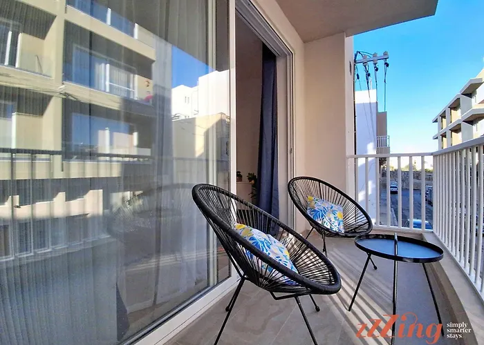 Daire Balcony In Charming Malta Village *