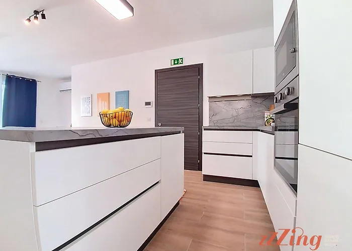 Daire Balcony In Charming Malta Village Hal Ghaxiak